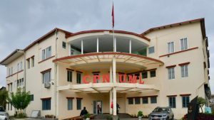 ओली पक्राउपछि एमाले आक्रोशित, आकस्मिक बैठक बस्दै